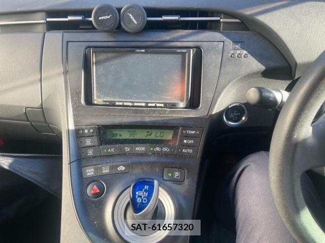 Toyota PRIUS 2010-03 8368194-16