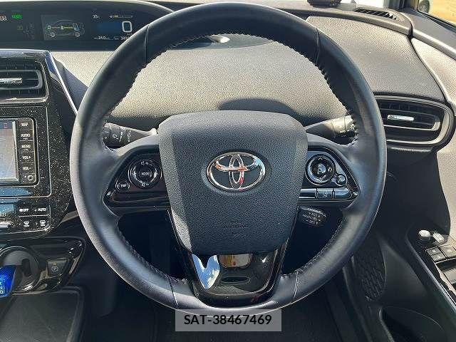Toyota PRIUS 2022-07 8368145-15