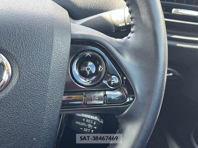 Toyota PRIUS 2022-07 8368145-17