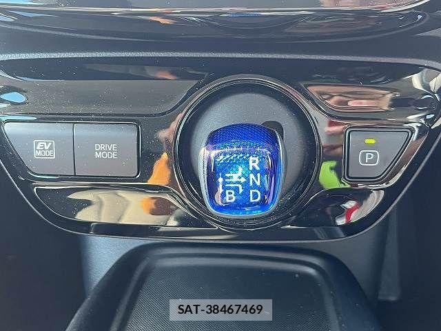 Toyota PRIUS 2022-07 8368145-24