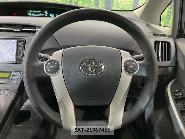 Toyota PRIUS 2011-06 8368176-10