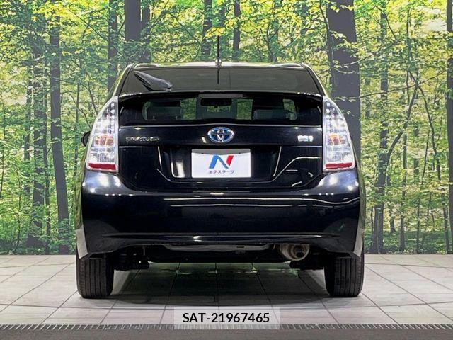 Toyota PRIUS 2011-06 8368176-14