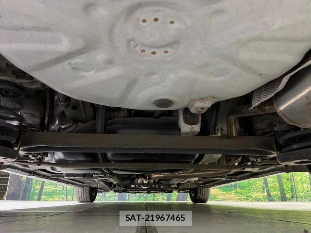 Toyota PRIUS 2011-06 8368176-18