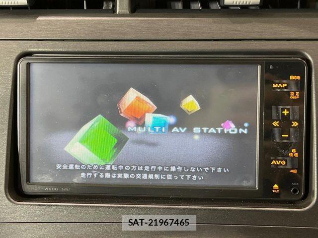 Toyota PRIUS 2011-06 8368176-2