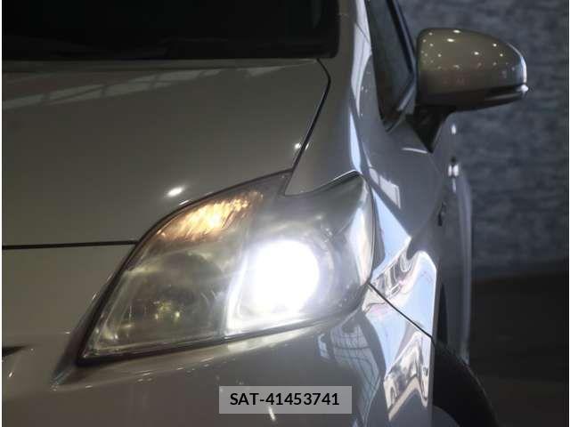 Toyota PRIUS 2010-10 8368183-11