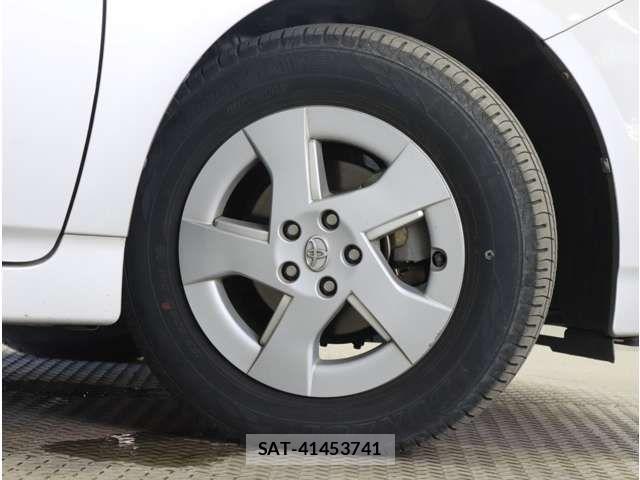 Toyota PRIUS 2010-10 8368183-17
