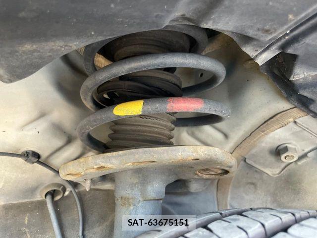 Toyota PRIUS 2010-12 8368175-19
