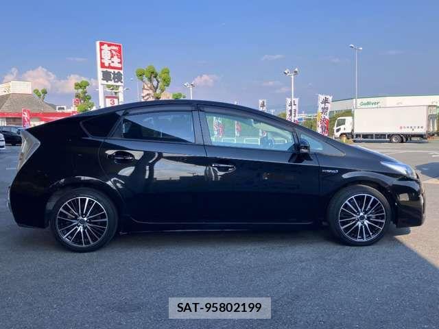 Toyota PRIUS 2011-07 8368184-9