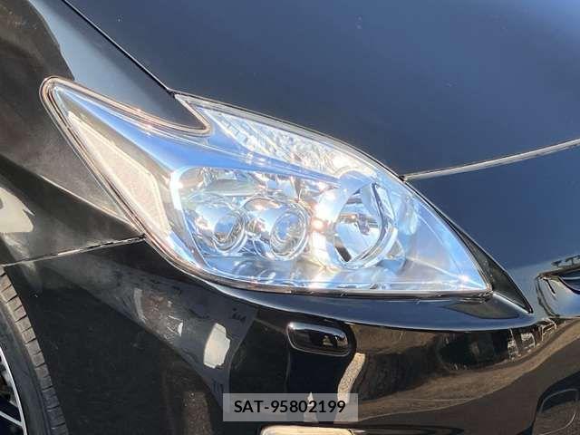 Toyota PRIUS 2011-07 8368184-16