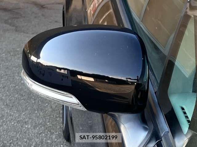 Toyota PRIUS 2011-07 8368184-18