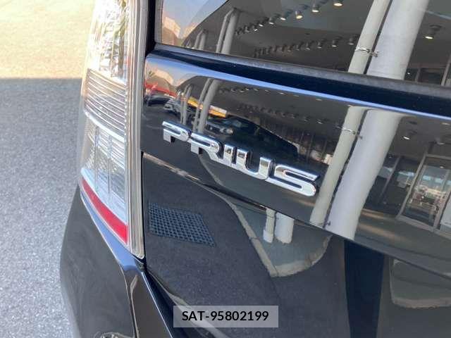 Toyota PRIUS 2011-07 8368184-19