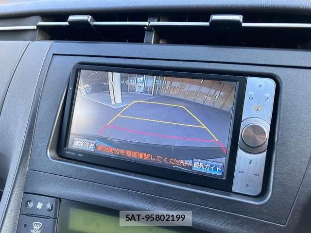 Toyota PRIUS 2011-07 8368184-3