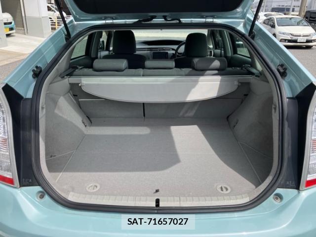 Toyota PRIUS 2011-09 8368197-9