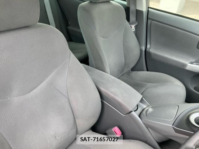 Toyota PRIUS 2011-09 8368197-15