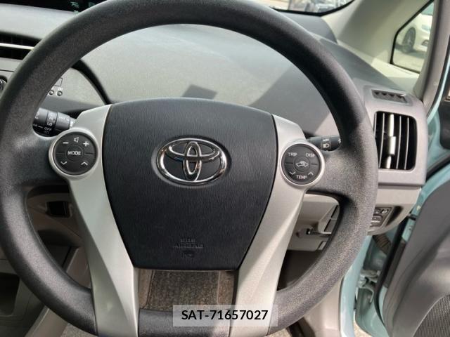 Toyota PRIUS 2011-09 8368197-18
