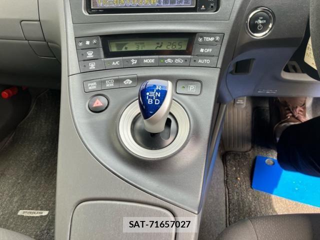 Toyota PRIUS 2011-09 8368197-21