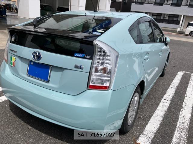 Toyota PRIUS 2011-09 8368197-7