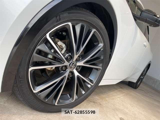 Toyota PRIUS 2023-10 8368130-17