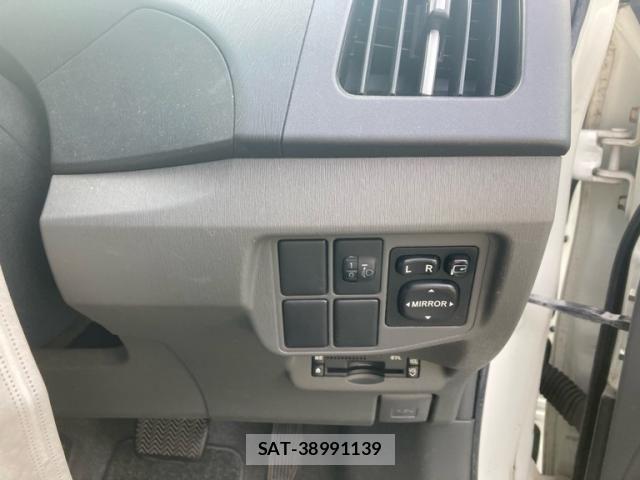 Toyota PRIUS 2009-08 8368214-10