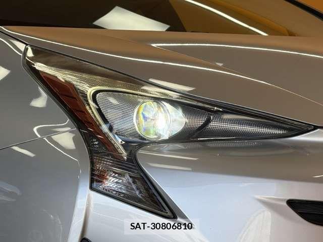 Toyota PRIUS 2018-10 8368161-15