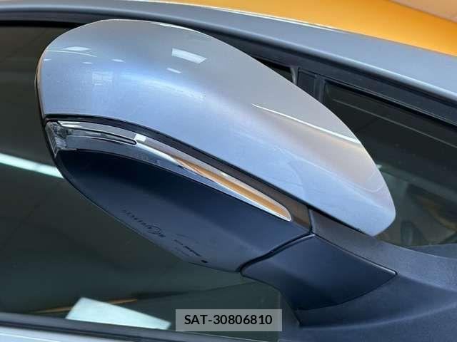 Toyota PRIUS 2018-10 8368161-17