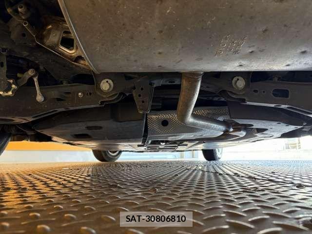 Toyota PRIUS 2018-10 8368161-18