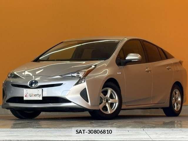 Toyota PRIUS 2018-10 8368161-4