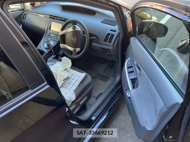 Toyota PRIUS 2009-10 8368208-12