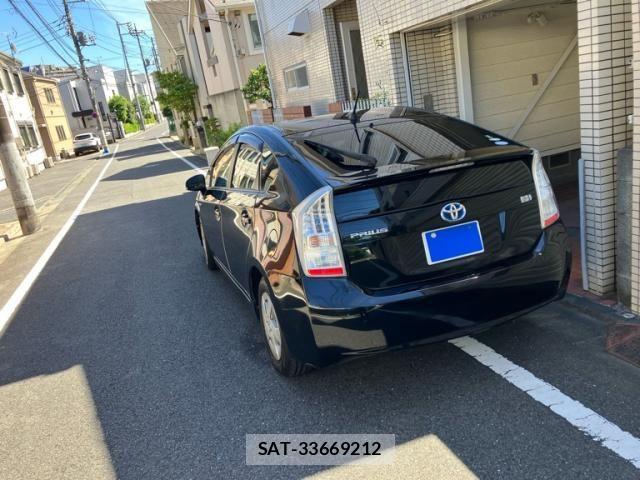 Toyota PRIUS 2009-10 8368208-3