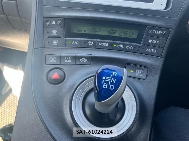 Toyota PRIUS 2009-07 8368196-18