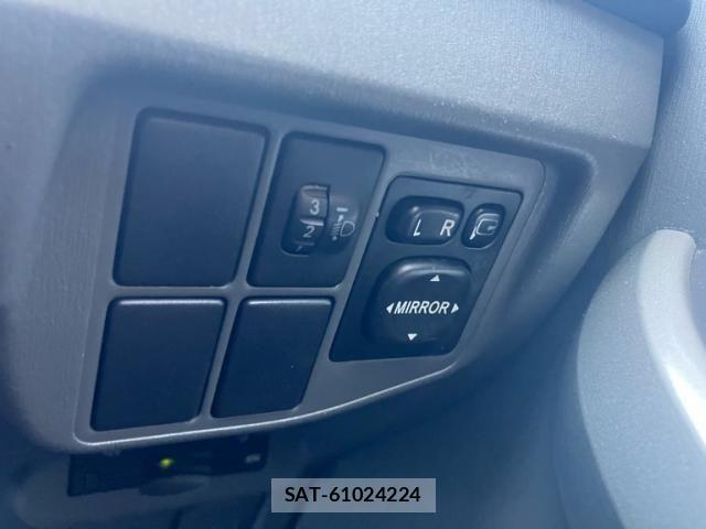 Toyota PRIUS 2009-07 8368196-19