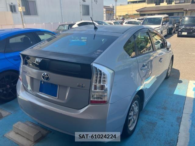 Toyota PRIUS 2009-07 8368196-2