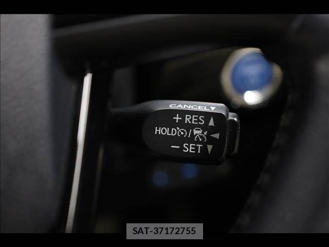 Toyota PRIUS 2019-06 8368152-15