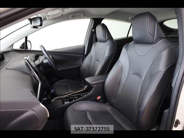 Toyota PRIUS 2019-06 8368152-17