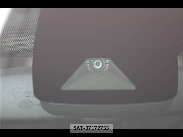 Toyota PRIUS 2019-06 8368152-6