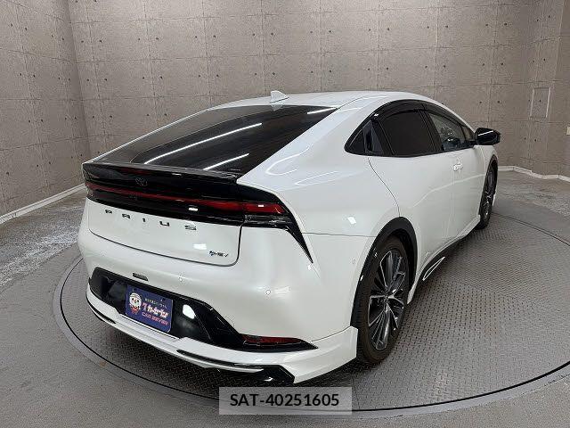 Toyota PRIUS 2023-09 8368127-1