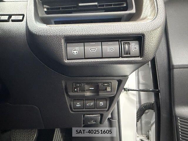 Toyota PRIUS 2023-09 8368127-19