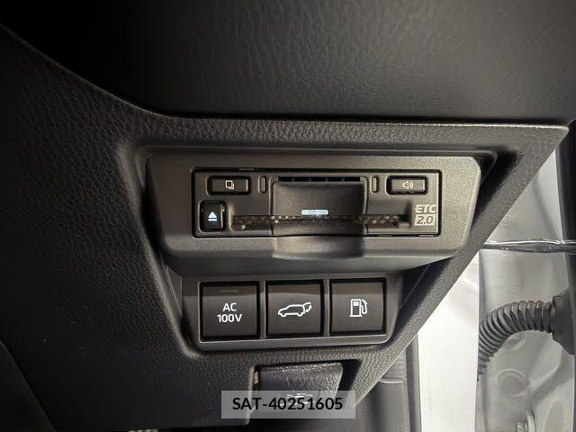 Toyota PRIUS 2023-09 8368127-20