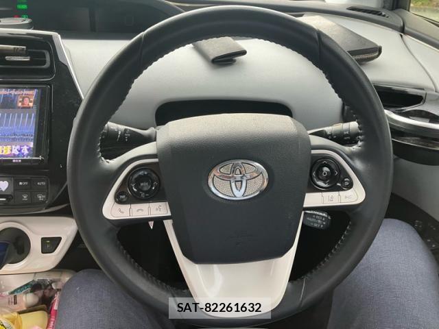 Toyota PRIUS 2017-11 8368169-13
