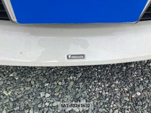 Toyota PRIUS 2017-11 8368169-2