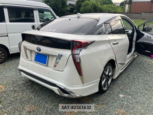 Toyota PRIUS 2017-11 8368169-4
