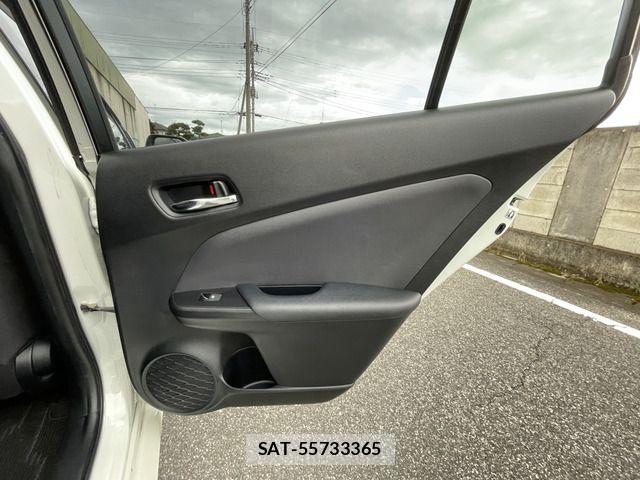 Toyota PRIUS 2016-12 8368163-18