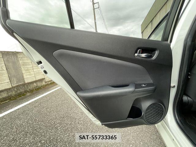 Toyota PRIUS 2016-12 8368163-19