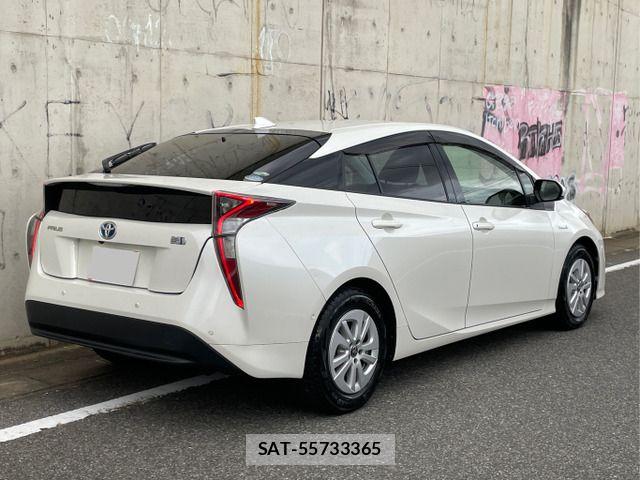 Toyota PRIUS 2016-12 8368163-3