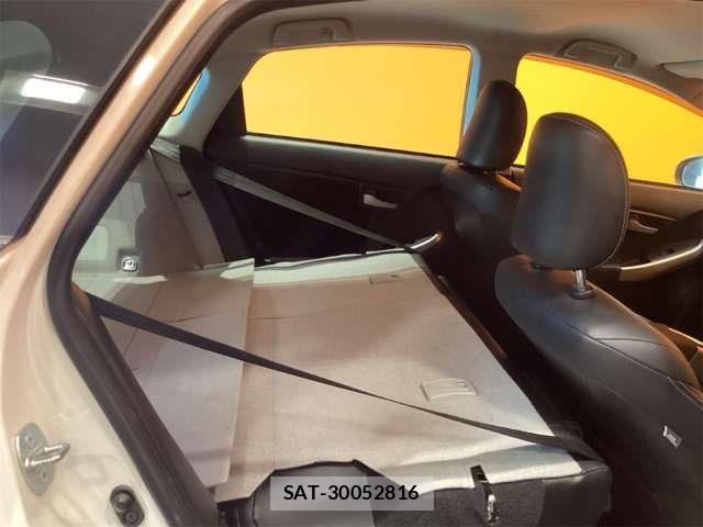 Toyota PRIUS 2014-03 8368179-17