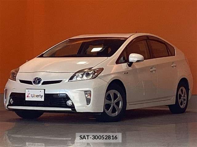 Toyota PRIUS 2014-03 8368179-4