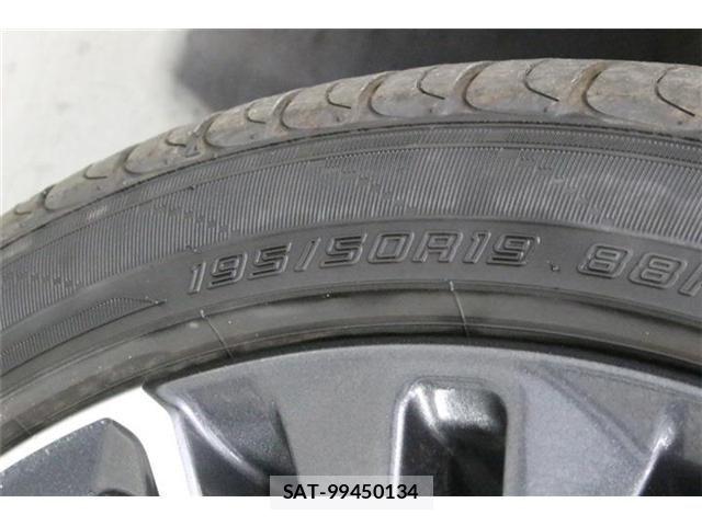 Toyota PRIUS 2023-12 8368141-19