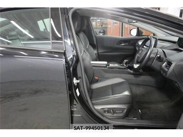 Toyota PRIUS 2023-12 8368141-26