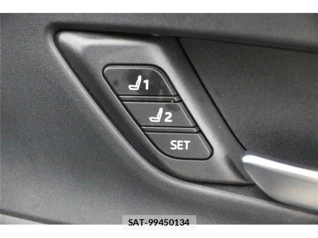 Toyota PRIUS 2023-12 8368141-28