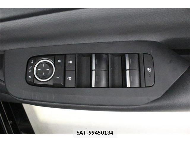 Toyota PRIUS 2023-12 8368141-29